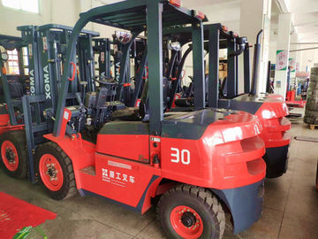 Συμπαγής δομή Forklift 3000mm 3 τόνου ανώτατο ύψος ανύψωσης με την ανώτερη ικανότητα μεταβάσεων